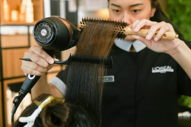 Best Hairdryer For Short Hair: Our Test Winner