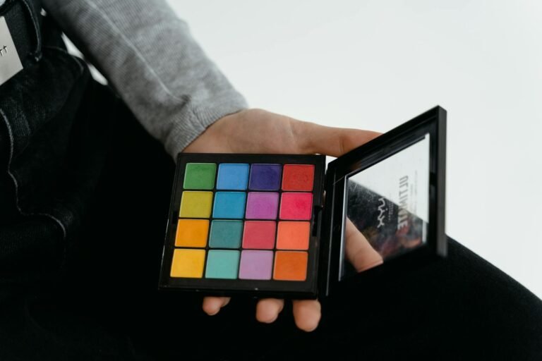 Best Eyeshadow Palette Picks for Brown Eyes – Tried and Tested