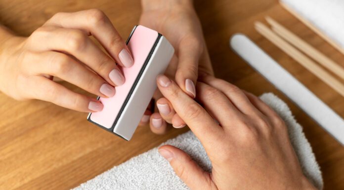 How to Do a French Manicure at Home: A Step-by-Step Guide How to Do a French Manicure at Home