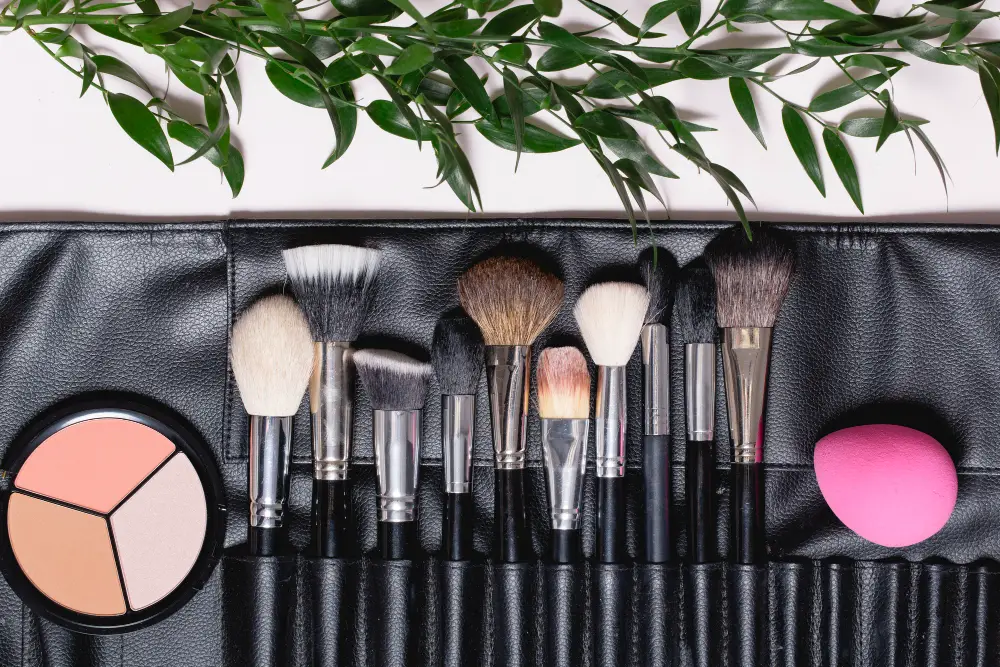 Powder and sponge set of brushes, for Vegan makeup