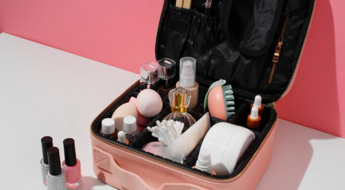 Best Makeup Organizers for Keeping Your Vanity Neat and Tidy A stylish makeup organizer with clear acrylic compartments holding various beauty products on a neat vanity.