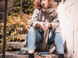 Women wearing Plaid Blanket Scarf