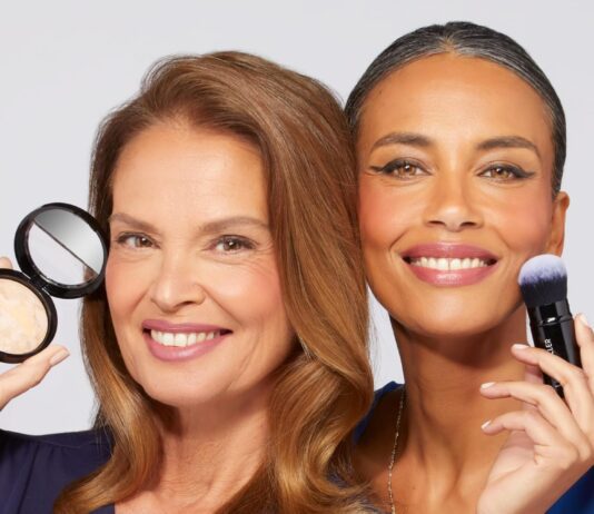 Laura Geller Baked Balance-n-Brighten Powder Foundation: My Honest Review Laura Geller Baked Balance-n-Brighten Powder Foundation